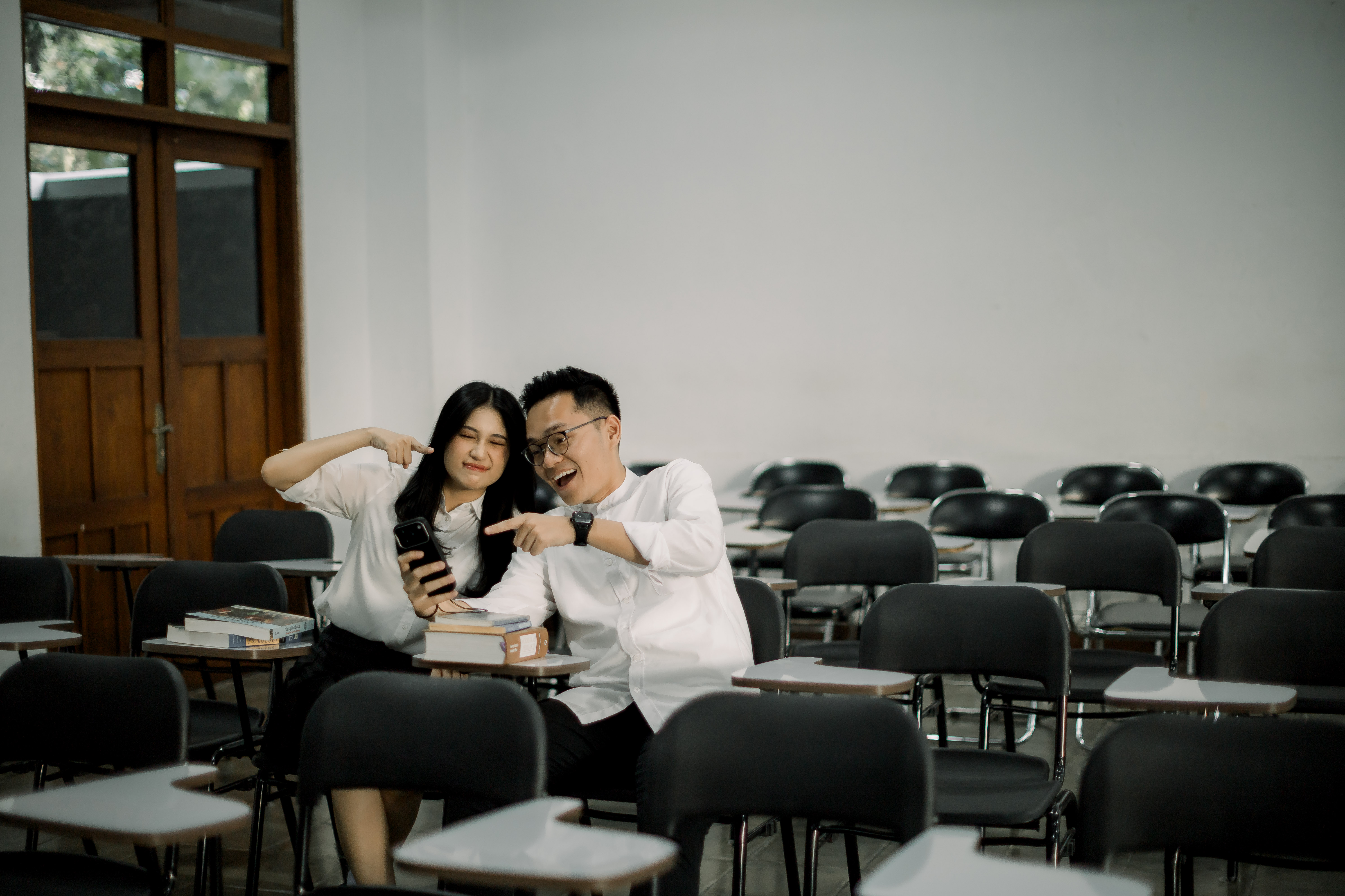 Momen bersama kedua mempelai